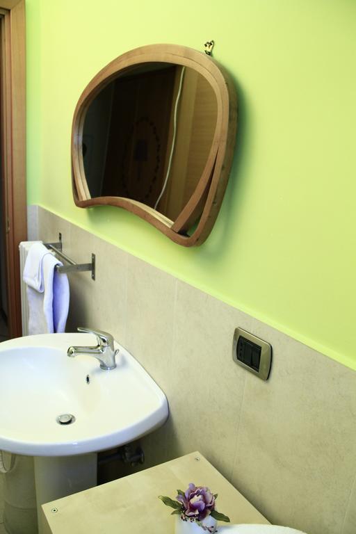אבלינו B&B L'Angoletto חדר תמונה